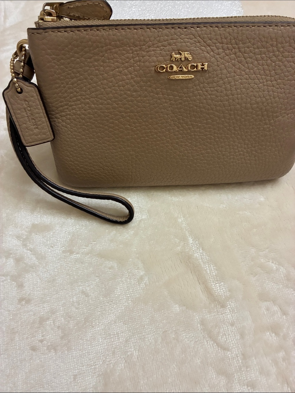 COACH Double Zip Textured Pebbled Leather Corner Zip Wristlet in Taupe